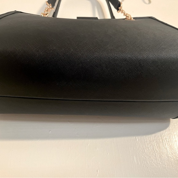 Satchel With Chain Detailing And Push Lock - Picture 10 of 12